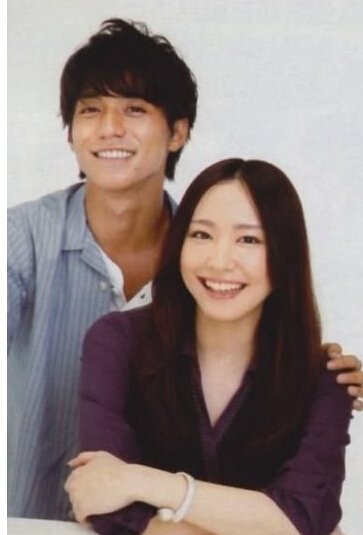 錦戶亮新垣結(jié)衣為什么分手 錦戶亮與圈外美女過夜 揭錦戶亮現(xiàn)任女友個(gè)人資料背景照片
