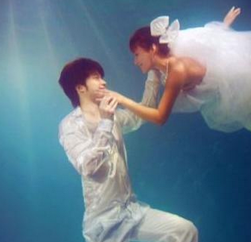 宋曉波老婆郭玉良個(gè)人資料微博結(jié)婚照熱搜 其女兒近照曝光