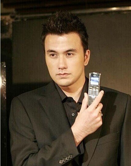 黃志瑋酒駕被捕圖片曝光 混血兒黃志瑋個人資料及微博圖片 重樓扮演者黃志瑋女友圖片