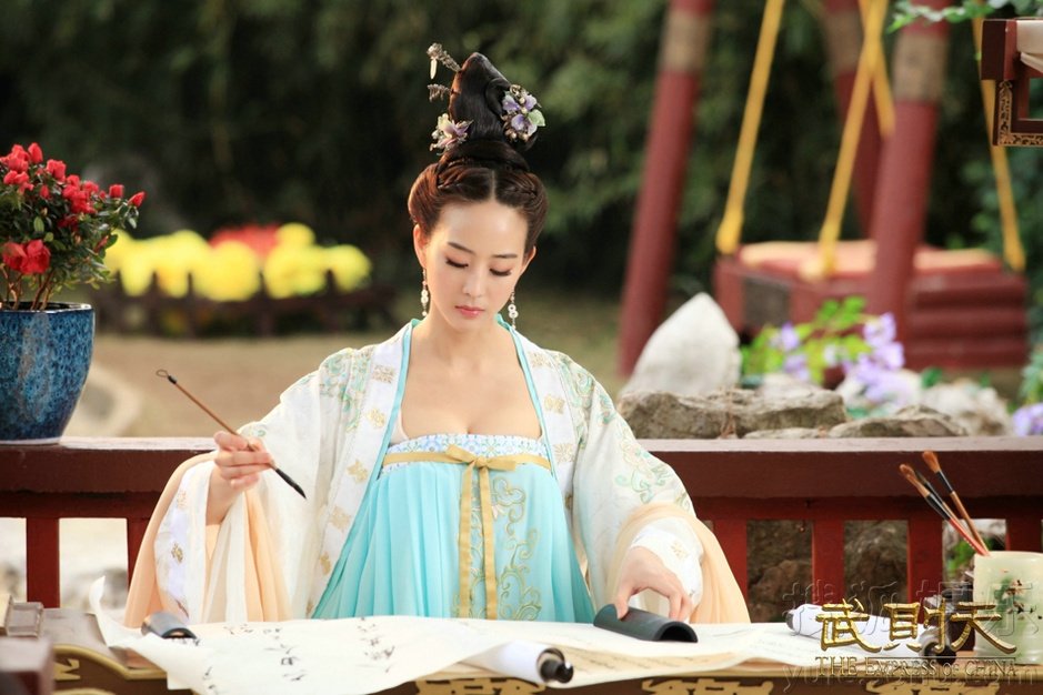 張鈞甯武則天傳奇純美劇照曝光 酥胸誘人
