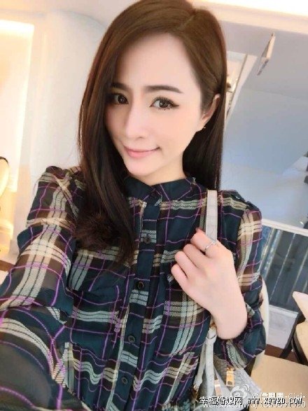非誠(chéng)勿擾侯思思個(gè)人資料 小佘詩(shī)曼侯思思美艷私房照揭其胸圍身高家庭背景微博