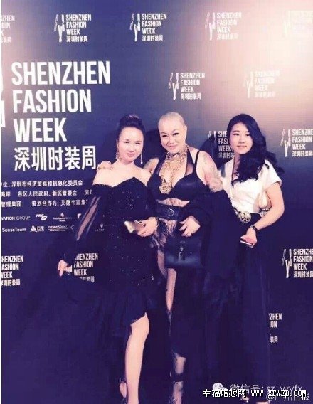光頭透視裝女王男友個人資料曝光 光頭女王胸圍多少大尺度透視裝照片流出揭其小鮮肉男友家庭背景照片簡介