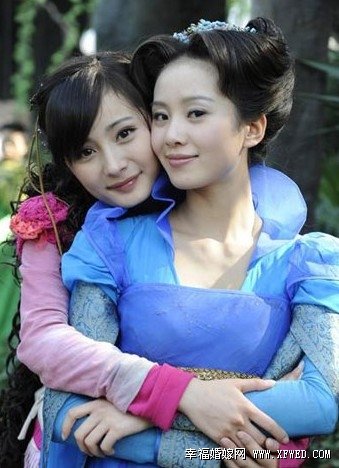 劉詩詩為什么缺席楊冪婚禮原因 揭秘楊冪劉詩詩有什么矛盾閨蜜情斷原因內(nèi)幕