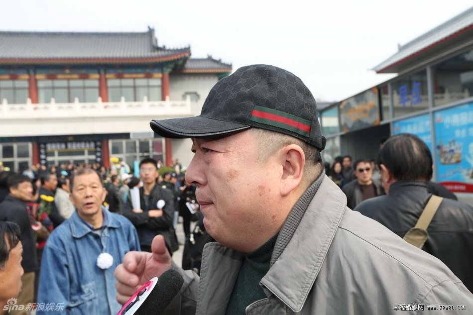 笑林董浩什么關(guān)系 董浩悼念笑林長(zhǎng)篇微信首曝光揭笑林追悼會(huì)董浩啜泣不止原因真相