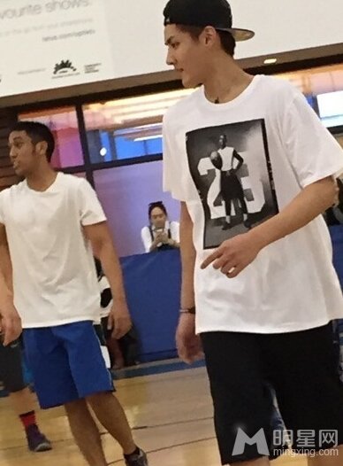 吳亦凡溫哥華打球