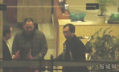 院長聚賭庭長開房