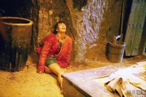 張雨綺激情偷歡床照似“女王” 曝《白鹿原》大尺度劇照