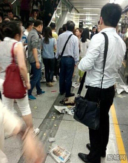 深圳地鐵踩踏