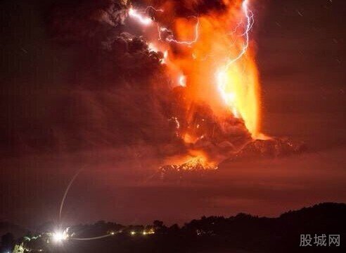 智利火山爆發(fā)