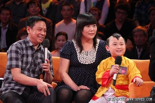 鄧鳴賀為什么能上春晚原因 鄧鳴賀白血病是遺傳的嗎揭鄧鳴賀個人資料及家庭背景