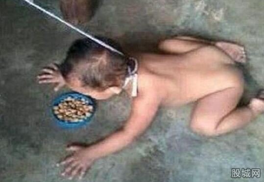女子炫耀將兒當(dāng)狗