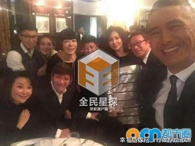 鄧霓儀身價多少名媛家庭背景曝光 揭鄧霓儀個人資料年齡及照片
