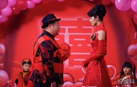 76歲老人與29歲姑娘戀愛閃婚