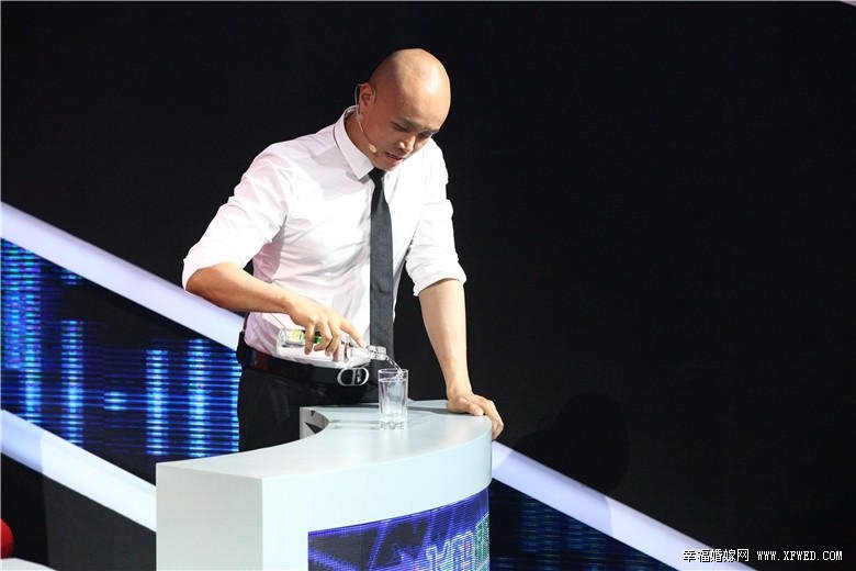 超級演說家樂嘉耍酒瘋視頻觀看地址 樂嘉秒刪微博截圖曝光