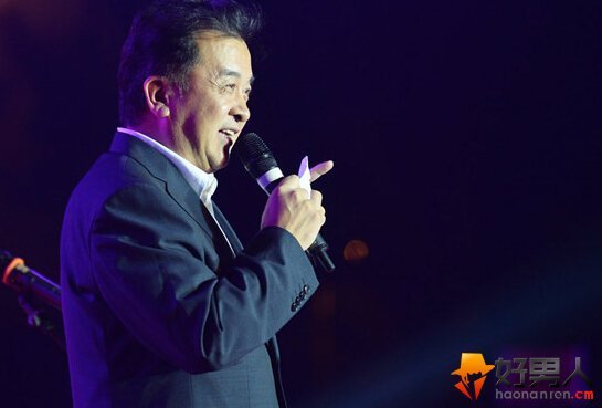 黃宏卸任之后首次亮相   黃宏表情輕松不懼謠言