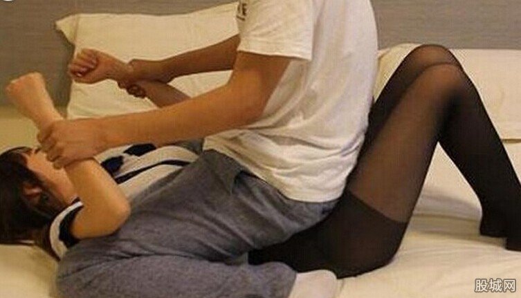 醉酒女被同學強奸