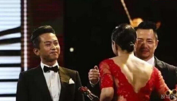 郝蕾鄧超紋身仍在