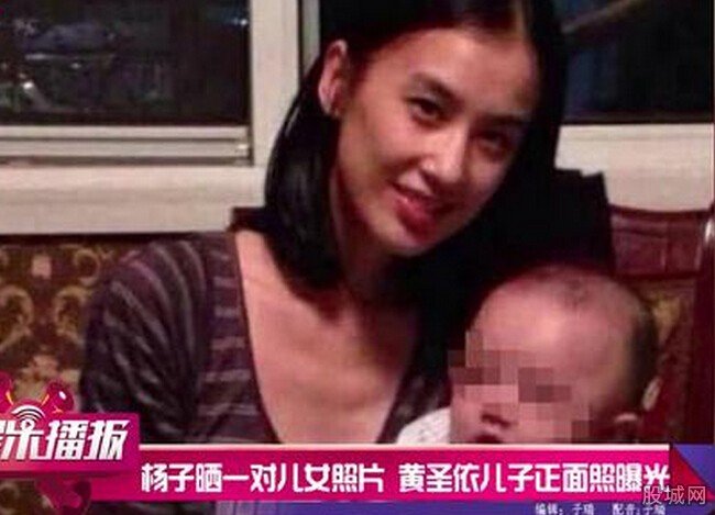 黃圣依露面被簇擁