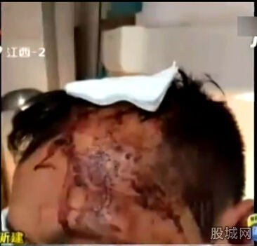奧迪男為搶車位拔槍