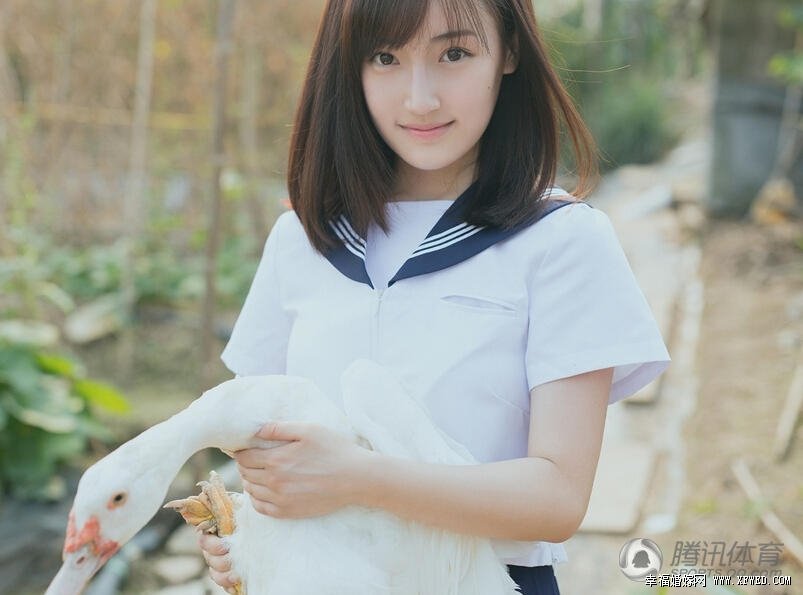 最美校服女生高晴清純私房照 高晴個(gè)人資料微博及三圍曝光