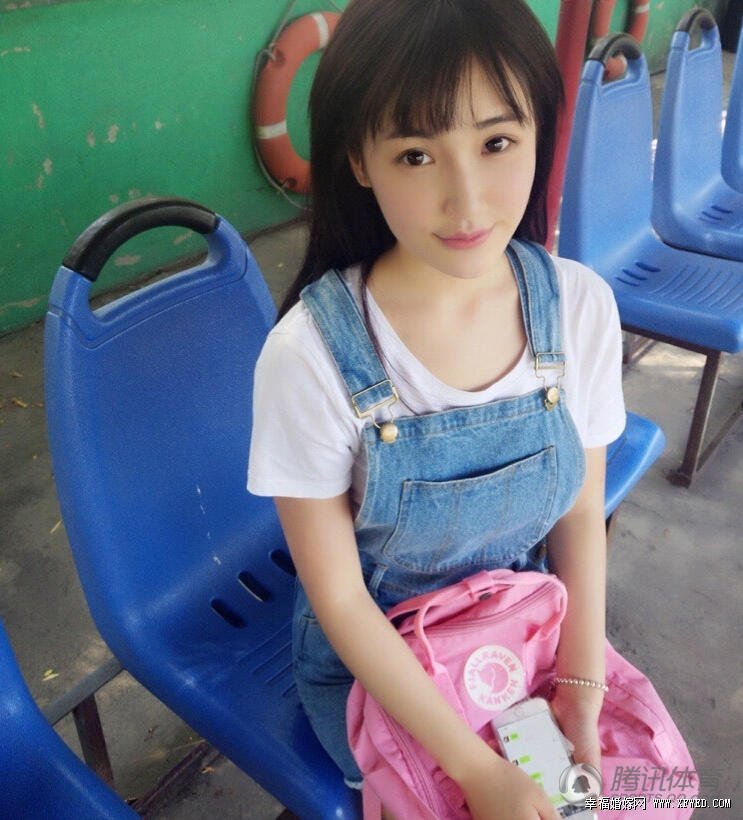 最美校服女生高晴清純私房照 高晴個(gè)人資料微博及三圍曝光