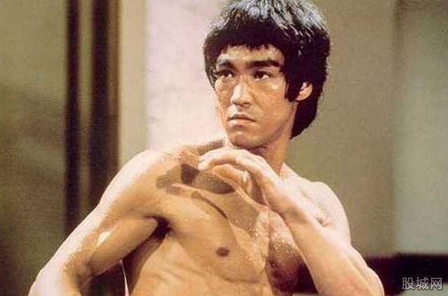 李小龍怎么死的