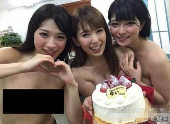 波多野結(jié)衣慶生赤裸上身入鏡尺度大