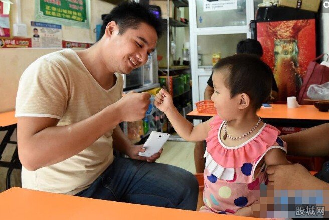 賣酸辣粉救人