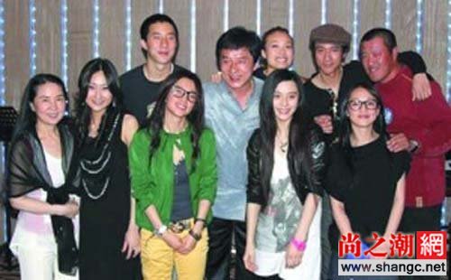 林鵬和成龍睡覺圖片 林鵬大尺度劇照個人資料