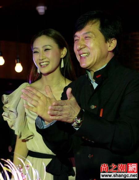 林鵬和成龍睡覺圖片 林鵬大尺度劇照個人資料