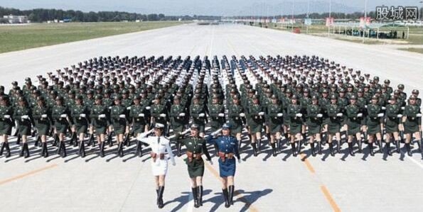 閱兵服被贊史上最漂亮