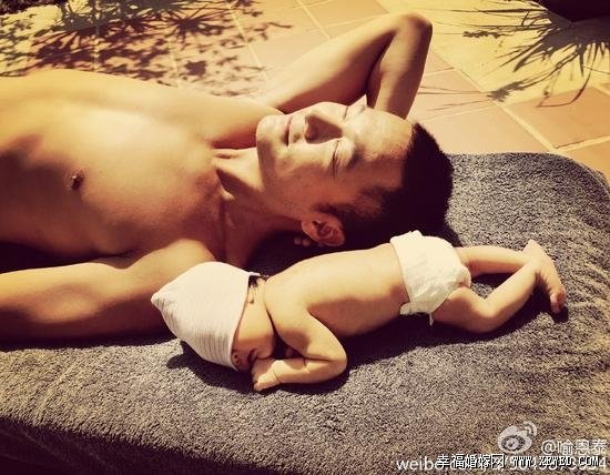 呂秀才喻恩泰兒子正面照及出生日期曝光 揭其老婆史林子個(gè)人資料及微博私房照
