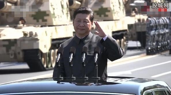 習(xí)大大左手敬禮