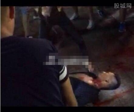 廣東網(wǎng)傳廣州現(xiàn)女喪尸咬死人