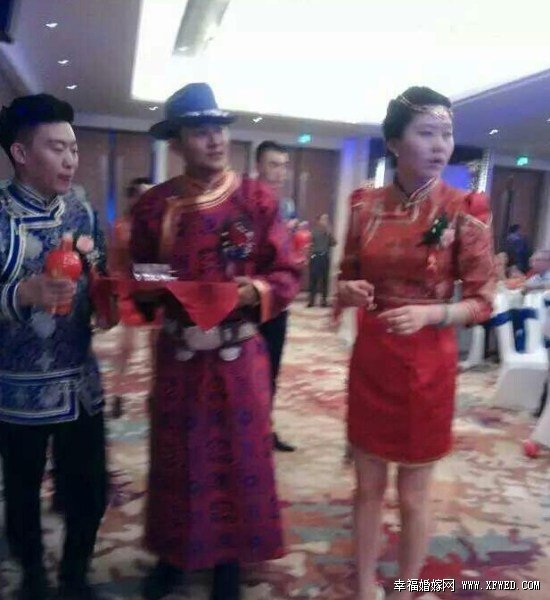 印小天內(nèi)蒙古婚禮現(xiàn)場直擊 新娘哈琳娜個(gè)人資料及私房照曝光