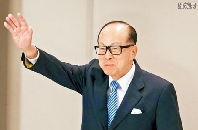 李嘉誠雙胞胎孫子曝光