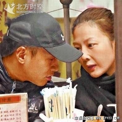 何潤(rùn)東圈外女友Peggy個(gè)人資料及家庭背景 何潤(rùn)東Peggy年齡差引關(guān)注