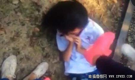 15歲職高女遭毆打及樹枝猥褻下體2分鐘視頻網絡瘋傳 受害人真實資料及照片遭人肉