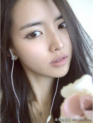 韓國(guó)最正女老師李娜永Lee Nayeong個(gè)人資料及火辣生活照欣賞