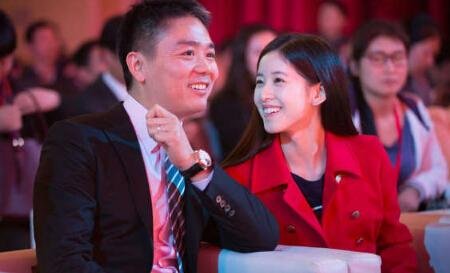 劉強(qiáng)東迎娶奶茶妹