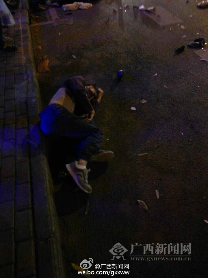 ό˼t·܇ͨ¹ СI܇ײ늄܇F(xin)һƬǽ